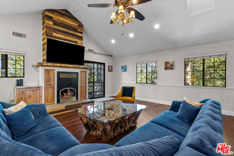 lake arrowhead home for sale at 493 Pyramid Dr interior view 002 768x512